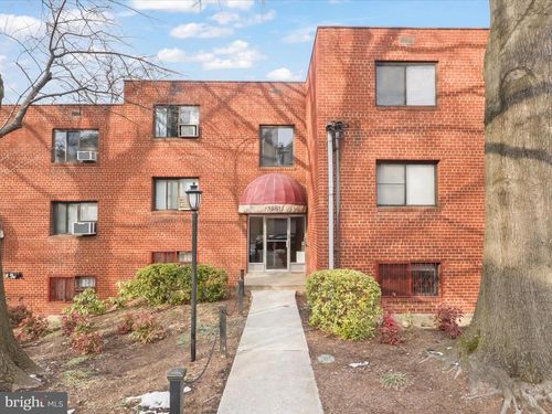 201-x-1581 N Colonial Ter, ARLINGTON, VA, 22209-1428 | Card Image