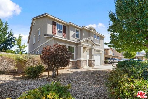 1735 W Newgrove St, Lancaster, CA, 93534-2893 | Card Image