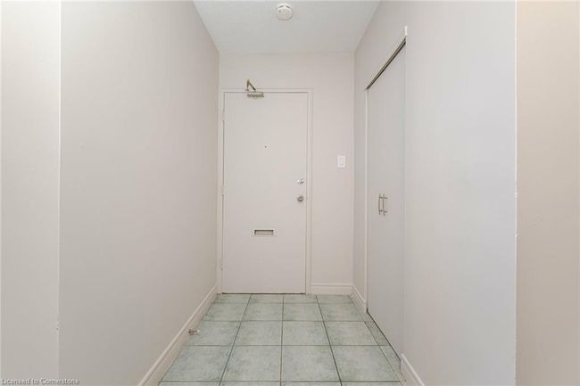 101 - 81 Charlton Ave E, House attached with 2 bedrooms, 1 bathrooms and 1 parking in Hamilton ON | Image 6