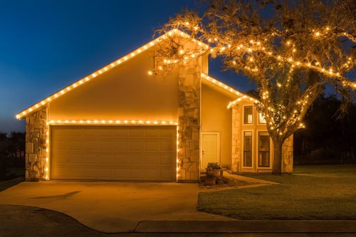 102 Pitchfork Dr, Johnson City, TX, 78636-2171 | Card Image