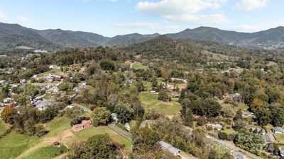 105 Hilltop Farm Road, House other with 3 bedrooms, 1 bathrooms and null parking in Canton NC | Image 3