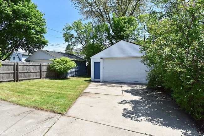 4772 N Diversey Blvd, House other with 3 bedrooms, 1 bathrooms and null parking in Whitefish Bay WI | Image 29
