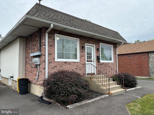 246 S White Horse Pike, Audubon, NJ, 08106-1352 | Card Image