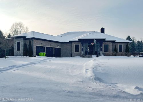 64164 Campground Rd, Washington Twp, MI, 48095-2406 | Card Image