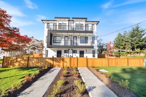 1-4170 Hurst St, Burnaby, BC, V5J1M5 | Card Image