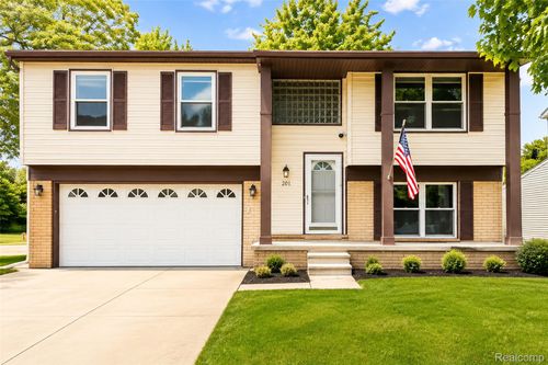 201 Charterhouse Dr, Canton, MI, 48188-1521 | Card Image