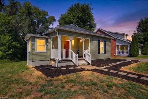 717 Patrick St, Eden, NC, 27288-6434 | Card Image
