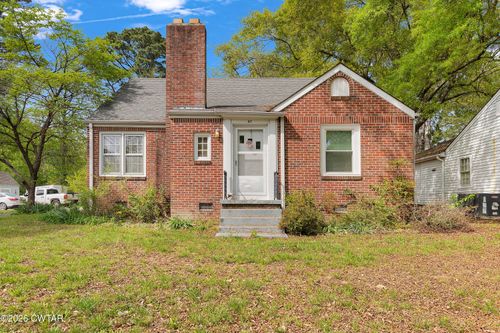 47 Brentwood Dr, Jackson, TN, 38301-3801 | Card Image