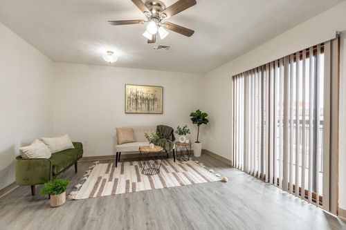 apt-4-15 Ferry St, Everett, MA, 02149-4900 | Card Image