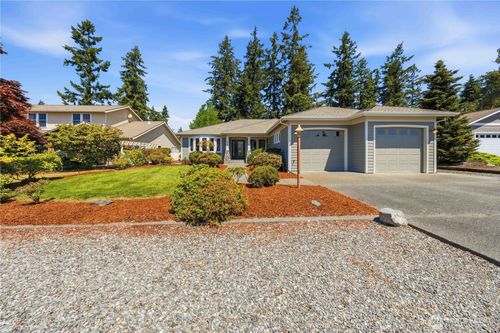 811 Medsker Rd, Sequim, WA, 98382-9386 | Card Image
