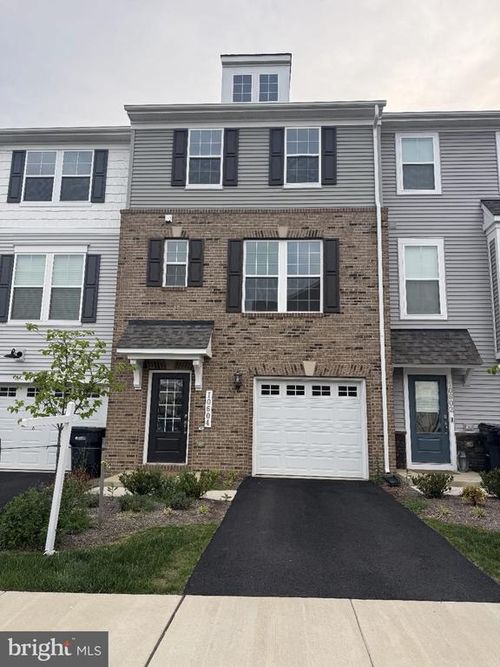 10604 Sheffield Glen Ln, MANASSAS, VA, 20112-2459 | Card Image