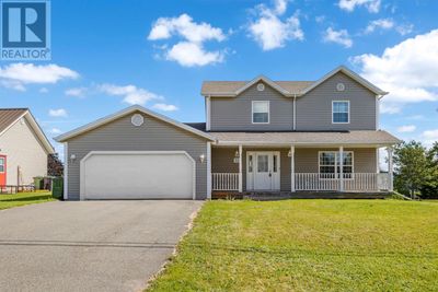 32 Bell Cres, House other with 4 bedrooms, 2 bathrooms and null parking in Charlottetown PE | Image 1