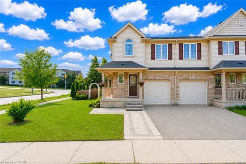 538 Beaumont Cres, Kitchener, ON, N2A0A9 | Card Image