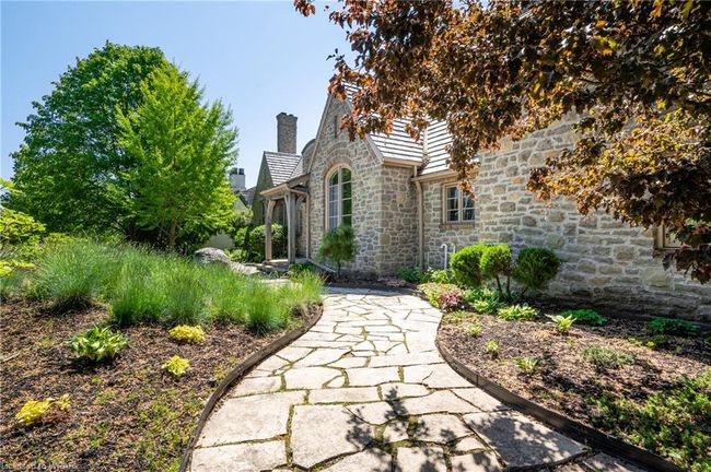 2177 Hidden Valley Cres, House other with 4 bedrooms, 3 bathrooms and 9 parking in Kitchener ON | Image 8
