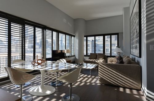19d-200 E 69th St, New York, NY, 10021-5745 | Card Image