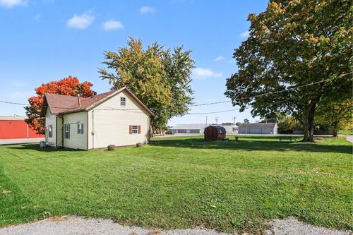 208 W Garfield St, Ashley, IN, 46705-5207 | Card Image