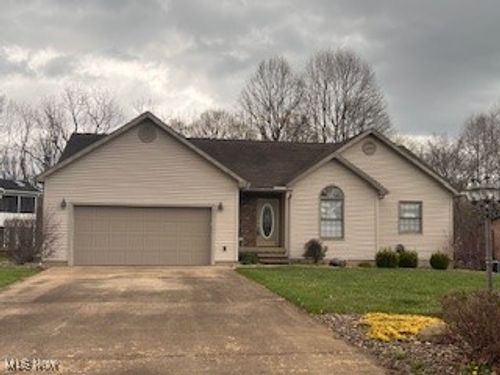 50 Teri Ln, Little Hocking, OH, 45742-9608 | Card Image