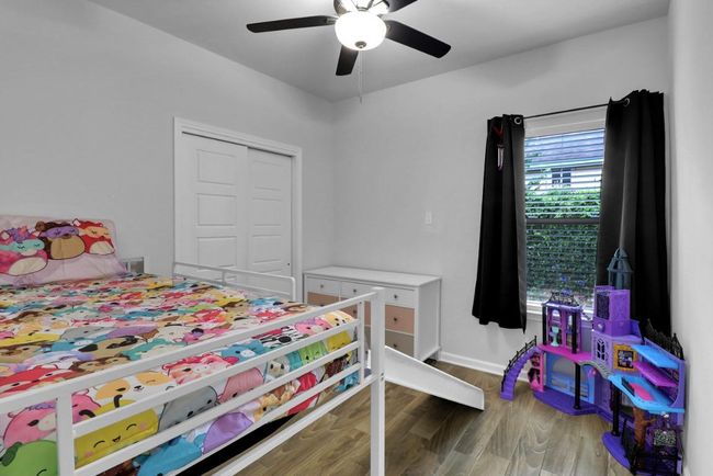 Bedroom 3 with ceiling fan | Image 18