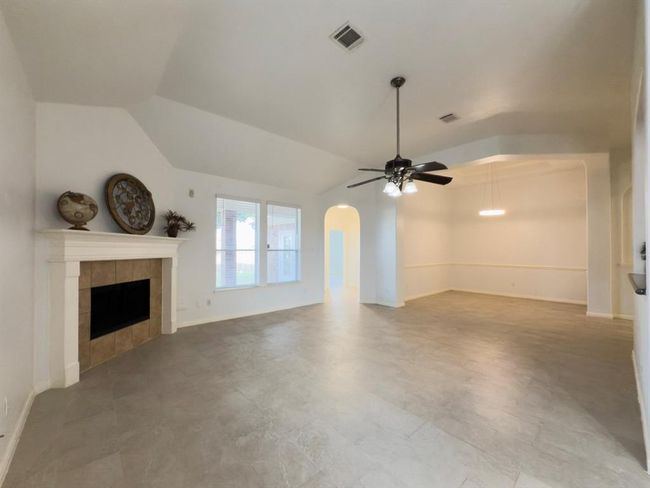 4906 Arbor Falls Ln, House other with 3 bedrooms, 2 bathrooms and 2 parking in Houston TX | Image 9