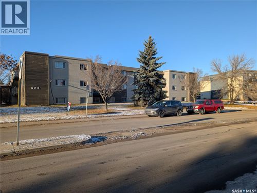 929 Northumberland Ave, Saskatoon, SK, S7L3W8 | Card Image