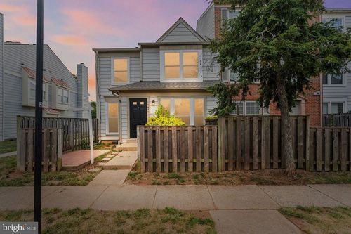 10470 Paradise Ct, MANASSAS, VA, 20109-6421 | Card Image