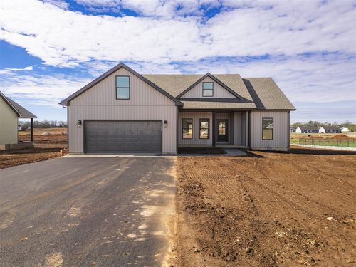 104 Planters Way, Auburn, KY, 42206-5196 | Card Image