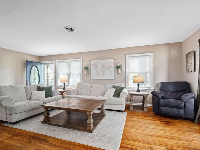 1324 Poplar St, House other with 3 bedrooms, 2 bathrooms and null parking in Huntington IN | Image 4