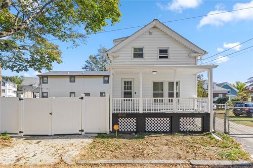 71 Rowan St, Providence, RI, 02908-4019 | Card Image
