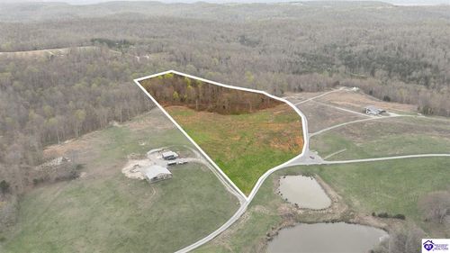 2023 Fisher Ridge Rd, Horse Cave, KY, 42749-9756 | Card Image