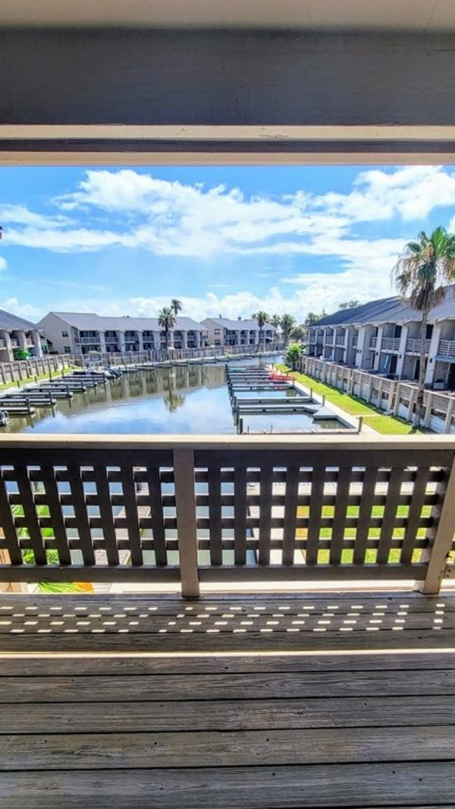 2004 Bayhouse Dr, Condo with 3 bedrooms, 3 bathrooms and null parking in Rockport TX | Image 27