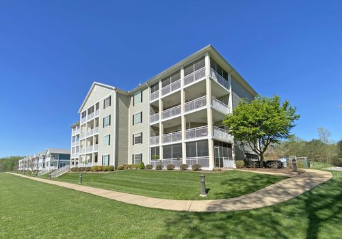 202 Breakers Bend Dr, Buchanan, TN, 38222-5084 | Card Image