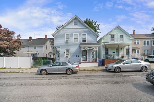 135 Arnold St, New Bedford, MA, 02740-3638 | Card Image