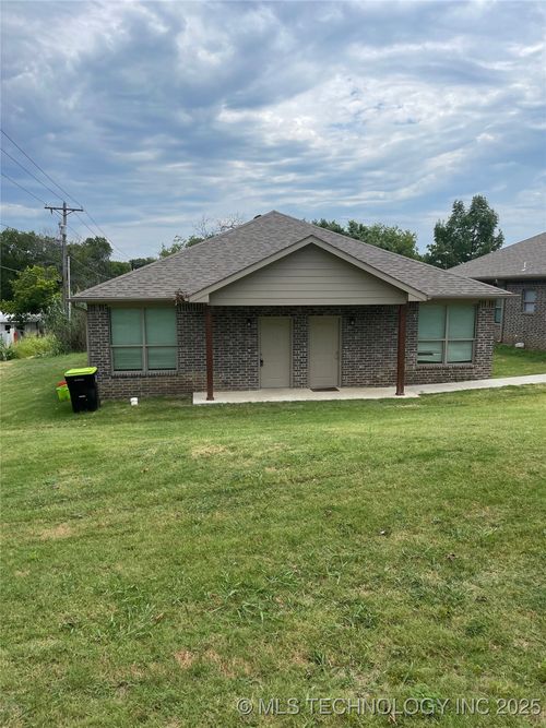 622 S Constant Ave, Ada, OK, 74820-7832 | Card Image