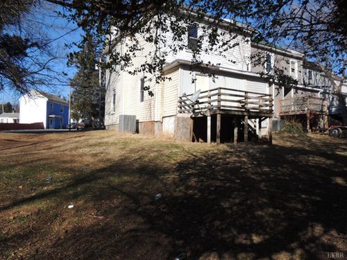 1030 Knight St, Lynchburg, VA, 24504-3220 | Card Image