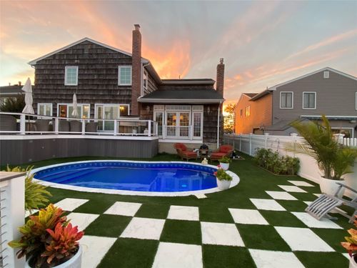 246 Lagoon Dr W, Lido Beach, NY, 11561-4918 | Card Image