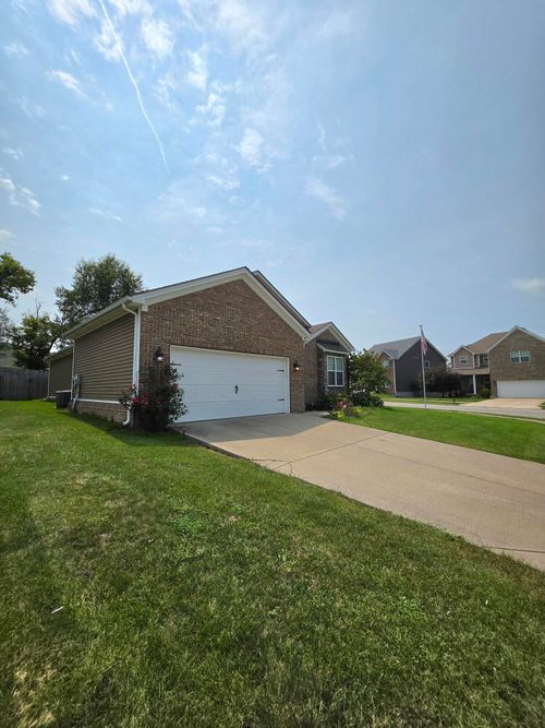 100 Stephen Dr, Georgetown, KY, 40324 | Card Image