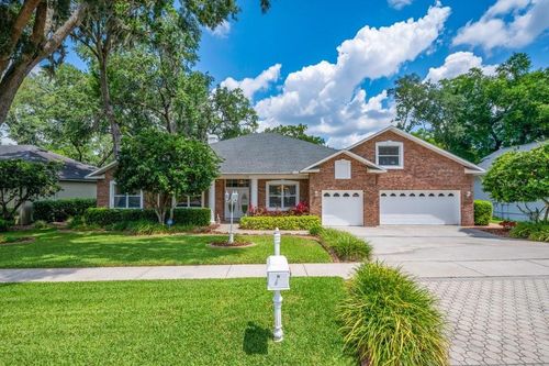 2221 Valrico Forest Dr, Valrico, FL, 33594-3710 | Card Image