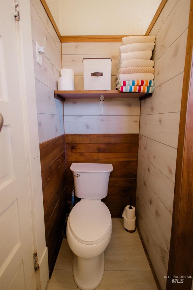 599 S Ada St, House other with 2 bedrooms, 1 bathrooms and 3 parking in Glenns Ferry ID | Image 12