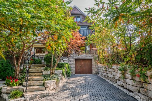 151 Balsam Ave, Toronto, ON, M4E3C2 | Card Image