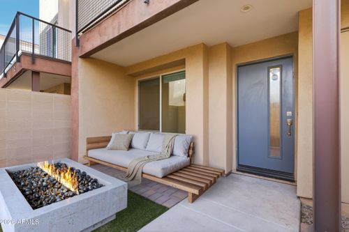 24-820 N 8th Ave, Phoenix, AZ, 85007-7324 | Card Image