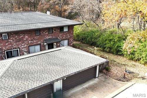 955 Silversprings Ln, Manchester, MO, 63021-7519 | Card Image