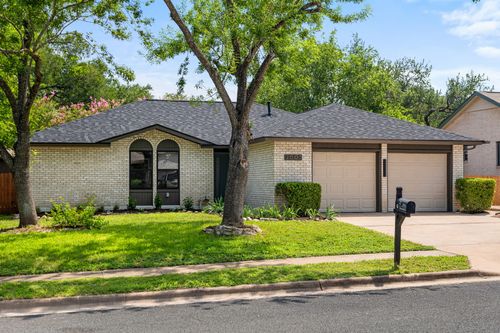 2605 Edenwood Dr, Austin, TX, 78745-5905 | Card Image