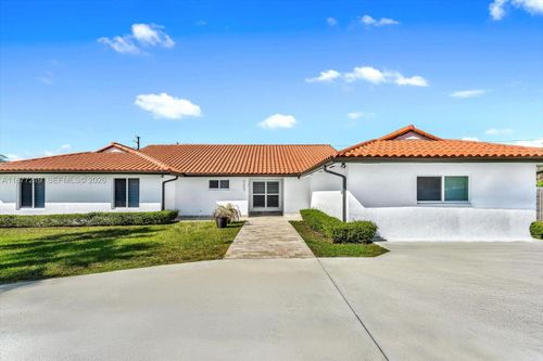 9203 Sw 136th Ter, Miami, FL, 33176-6857 | Card Image