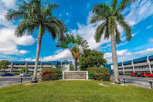 305-7807 Golf Circle Dr, Margate, FL, 33063-7352 | Card Image