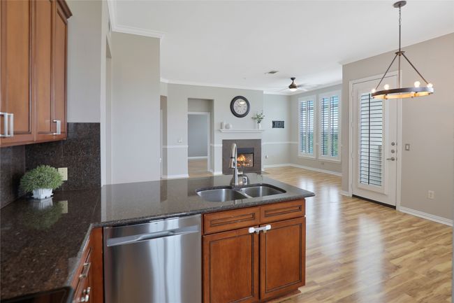 UNIT-301 - 800 E 15 Th St, Condo with 2 bedrooms, 2 bathrooms and null parking in Plano TX | Image 25
