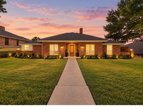 2805 Colleen Dr, Garland, TX, 75043-1216 | Card Image