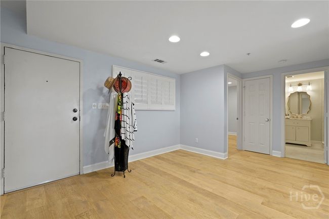 APT-10 - 3113 River Dr, Condo with 2 bedrooms, 2 bathrooms and null parking in Thunderbolt GA | Image 6