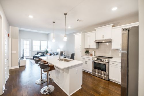 302-2000 Shadow Green Dr, Franklin, TN, 37064-4183 | Card Image