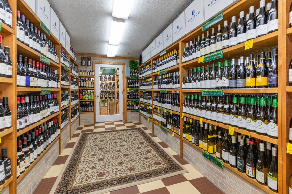 Commercial Sale in Cashiers 3
