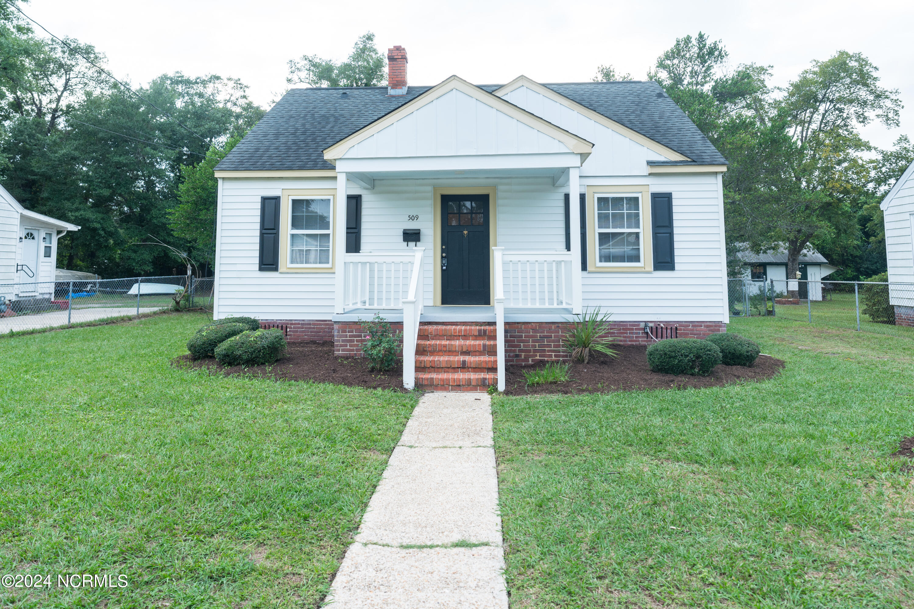 Woodlawn Ave, Wilmington, NC 28401